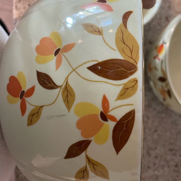 Vintage Hall's Superior Quality Kitchenware Set of 3 Bowls, Autumn Leaf 9",7",6" - Picture 6 of 10